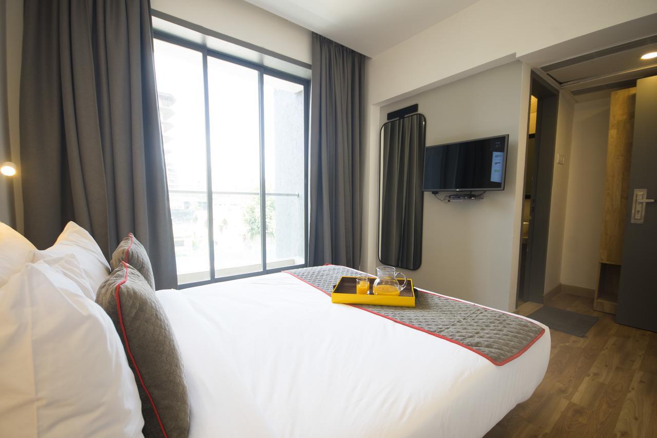 Oyo Townhouse 16 International Airport Otel Mumbai Dış mekan fotoğraf