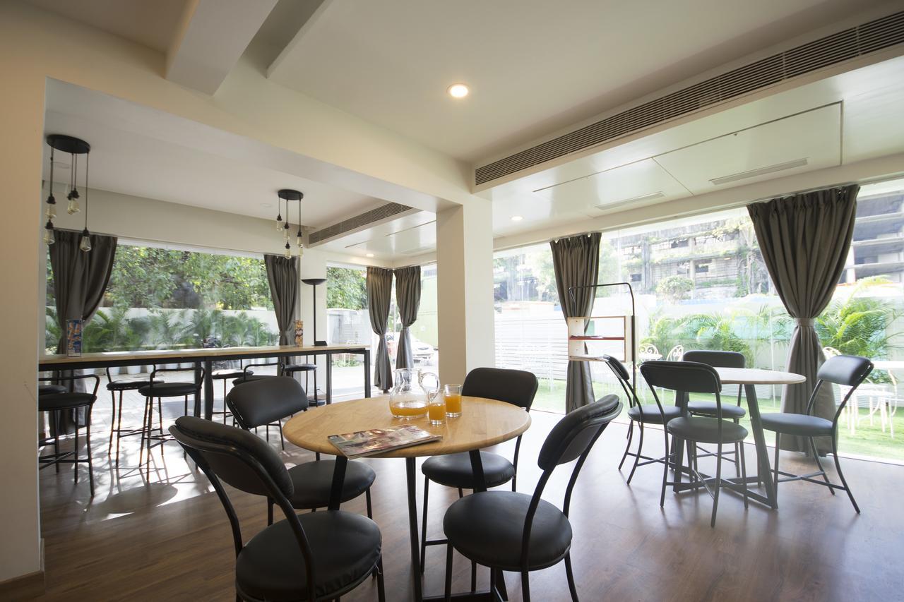 Oyo Townhouse 16 International Airport Otel Mumbai Dış mekan fotoğraf